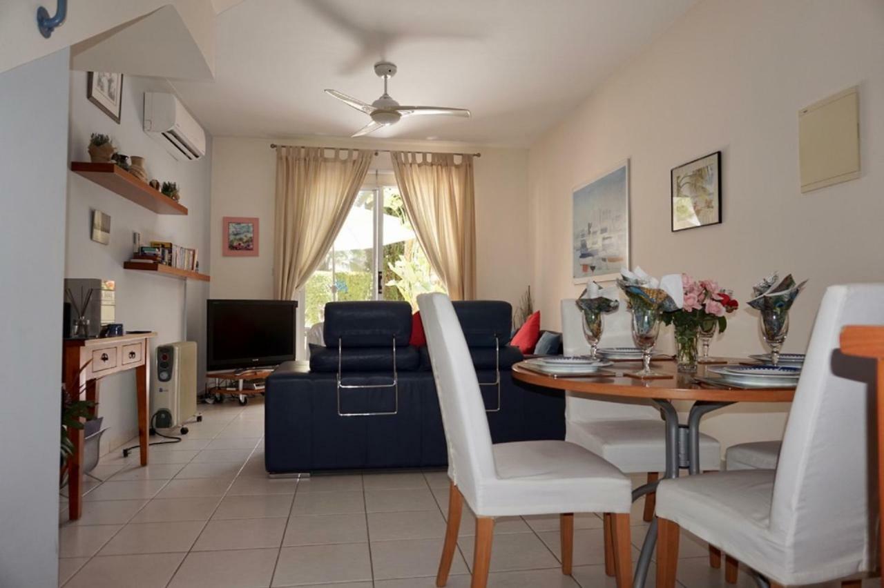 Aurora Townhouse - Complimentary Paphos Airport Transport Villa Exterior photo