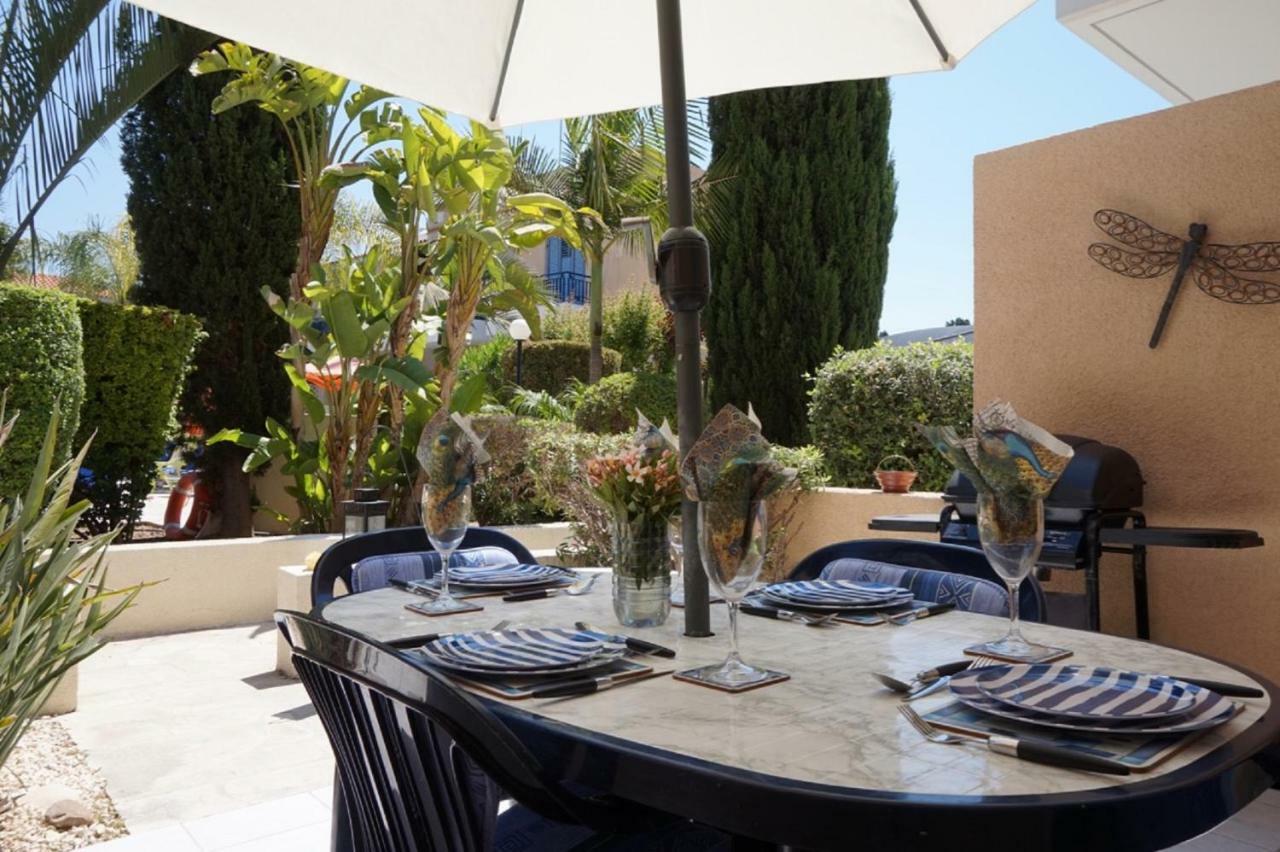 Aurora Townhouse - Complimentary Paphos Airport Transport Villa Exterior photo
